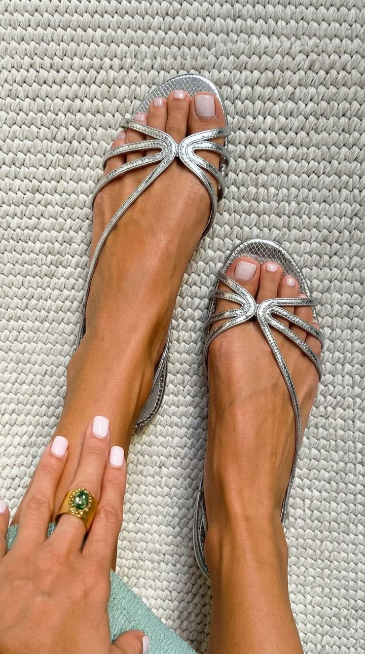 GINEVRA | Golden Sandals Summer Elegance