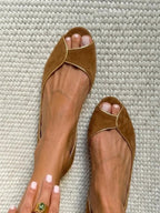 Margot Elegant Flat Shoes in Brown