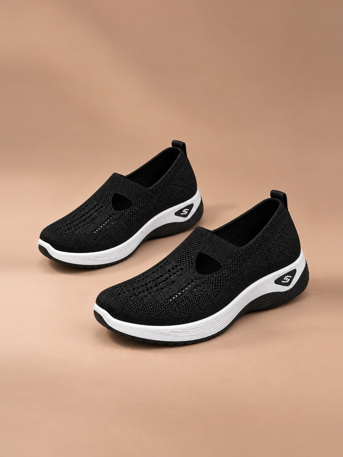 Sylvie Supportive Everyday Sneakers in black